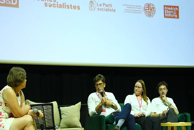 Yes-Congress, Copyright: FES Paris