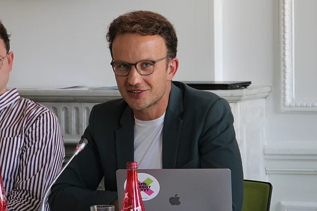 Copyright: FES Paris