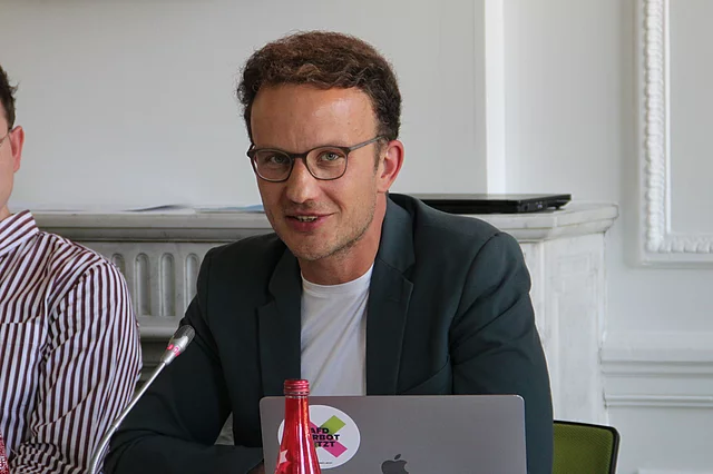 Copyright : FES Paris