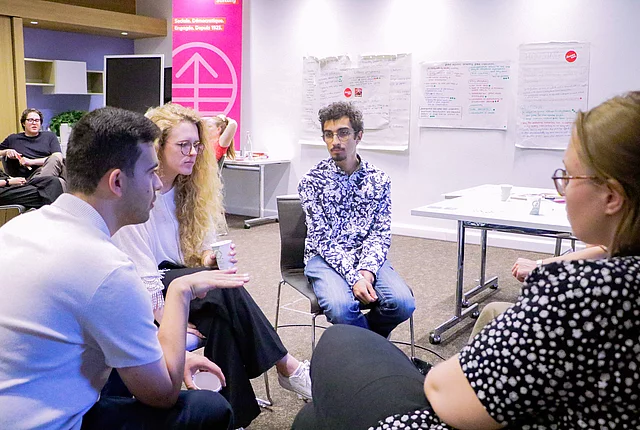 Travail de groupe entre JS et Jusos