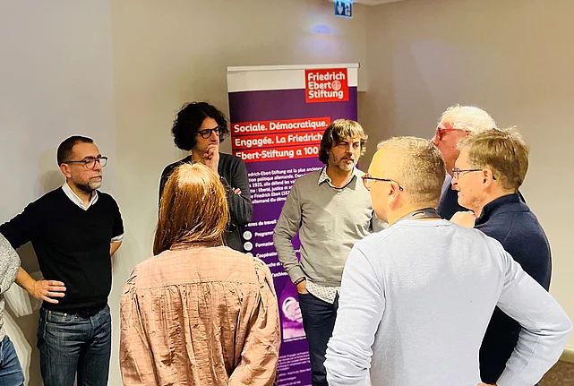 Arbeitsgruppe mit deutschen und französischen Gewerkschaftsmitgliedern, Credits: FES Paris