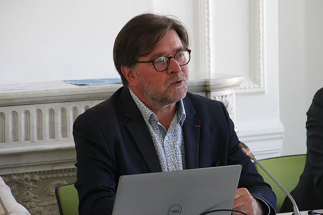 Copyright : FES Paris