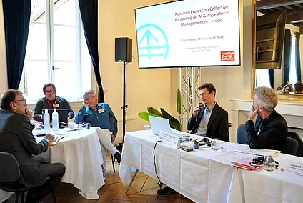 Panel avec Oliver Philipp et Benjamin Schreiber de la FES