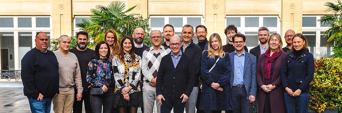 Photo de groupe trialogue, credits : FES Paris/Mathieu Gug