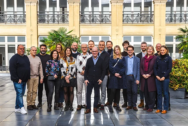 Photo de groupe trialogue, credits : FES Paris/Mathieu Gug