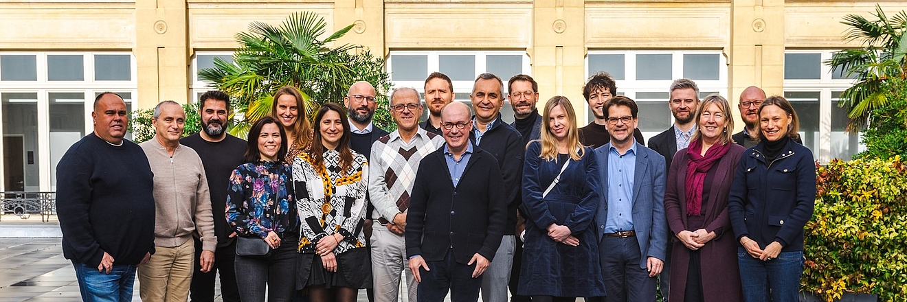 Gruppenfoto Trialog, credits: FES Paris/Mathieu Gug