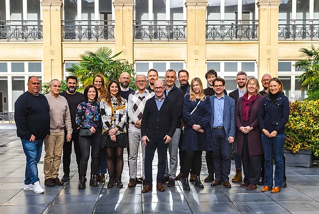 Gruppenfoto Trialog, credits: FES Paris/Mathieu Gug