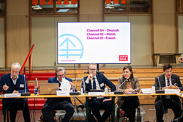 Eröffnungsrede von Senatorin Audrey Linkenheld, credits : FES Paris/Pruvost