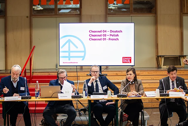 Eröffnungsrede von Senatorin Audrey Linkenheld, credits : FES Paris/Pruvost